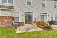 Close to Main Street: Townhome in Zionsville