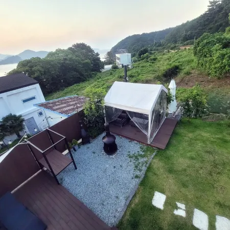 Geoje Star Marine Pool Villa