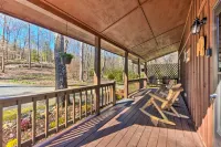 Creekside Cabin in the Blue Ridge Mountains! - parking