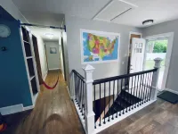 Family fun House - large fenced in backyard, Theater, Bean bag Lounge