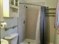 Riverview Cabin Hotels near Whispering Oaks Campground