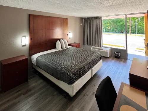 OYO Hotel Phenix City Central