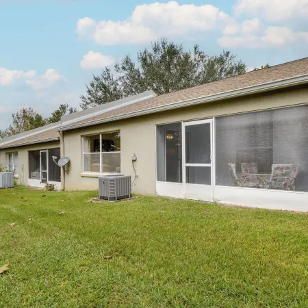 20 Mi to Disney: Condo w/ Pool Access in Clermont!