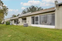 Sunny Clermont Retreat ~ 20 Mi to Disney World! Hotel di Clermont