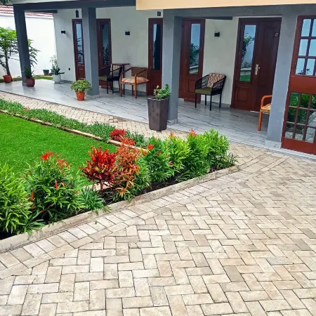 Ashe Oleng House