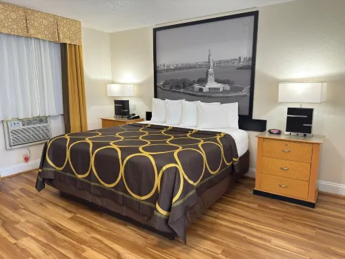 Super 8 by Wyndham Anderson/Clemson Area Hotels in Anderson