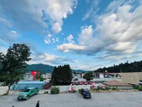 Canadas Best Value Inn and Suites Castlegar - parking