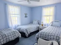 Bright and clean 3 bedroom, walk to beach. South Yarmouth Hotels in Yarmouth
