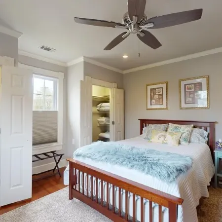 Renovated 1BR - 3 Block Walk to Casino - Clean, Quiet, Safe & Guest-Favorite