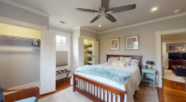 Renovated 1BR - 3 Block Walk to Casino - Clean, Quiet, Safe & Guest-Favorite