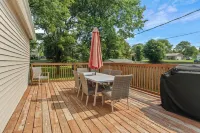 Bourbon Trail Getaway ~ Hot Tub + Dogs Welcome + Game Room + Cornhole + KY Fun