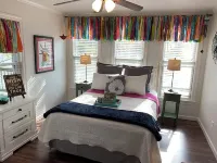 “Seclusion” - Swim-Boat Dock, Hot Tub, Fire Pit, Kayaks for rent on property