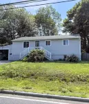 Charming garden level 1 bedroom 1 bath apartment in Brockton 헌팅턴 플레이그라운드 주변 호텔