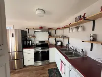 Updated 2-bedroom 1bth apartment near downtown Lafayette with WiFi, AC Hotels in Lafayette