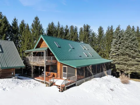 Spacious Log Cabin for 16+ at ThePinecrestChalet Hot tubs, air hockey, fireplace