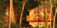 Luxury lakefront apartment - and a pool! Pool open Memorial Day - Labor Day.