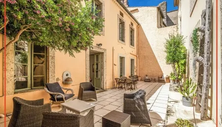 Logement Touristique Villa Eugénie Отели в г. Сиран