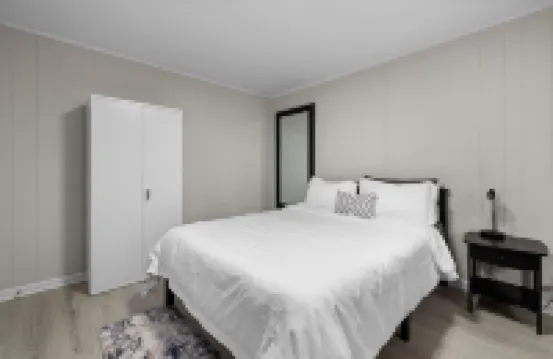 Chic Apartment Near Duke~Easy Access to Downtown & Dining Spots