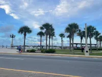 Private Entrance and Tiled Shower Retreat - Charming Oasis