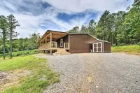 Updated Tuskahoma Cabin w/ Fire Pit & Deck! - Homestays