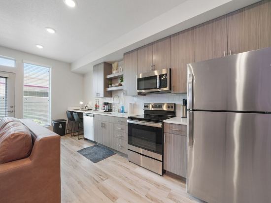 Studio in SLC, Community Pool, Hot Tub, Gym! Arcade Machine! Coffee Station!
