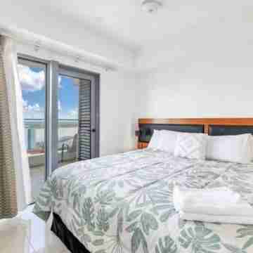 Panaromic magical views, two beds luxury apartment Darwin CBD Rooms