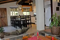 Cosy Cottage with Magnificent Lake and Mountain Views Hotel a Gaints Castle Game Reserve