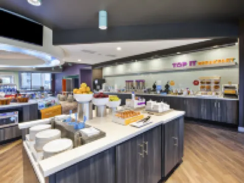 トゥル バイ ヒルトン ジャクソン ミシガン ブラックマンのホテル