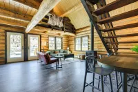 Riverfront Montana Log Cabin w/ Mountain Views! - parking