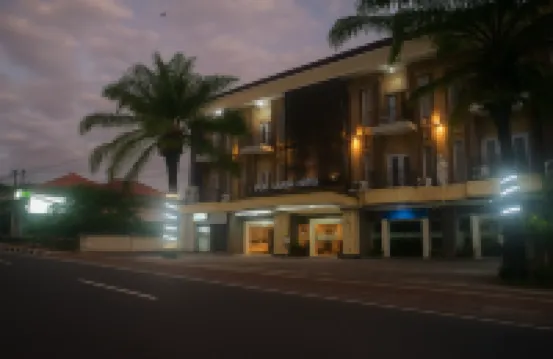 Puri Saron Denpasar Hotel Hotel berhampiran Mahendradatta University