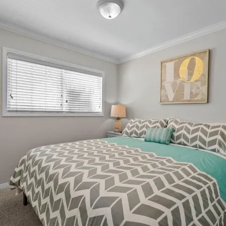 Newport Beach 1 bedroom, 1 bath + Sleeper Sofa Bed - Home/Beach/Garage/Patio