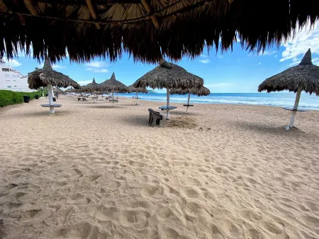 Beautiful beach house with private pool in Cerritos Mazatlan for up to 12 people.