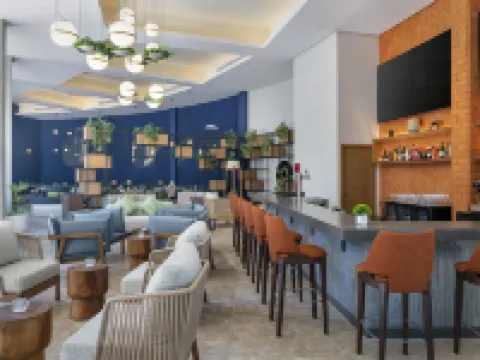 ヒルトン ガーデン イン カンクン エアポート ベニート・ファレスのホテル