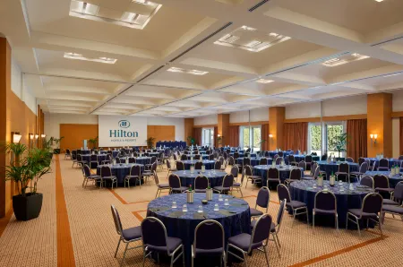 Hilton Rome Airport Отели рядом с достопримечательностью «Parco via attilio profumo»