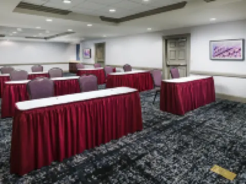 ハンプトン イン & スイーツ ボルチモア インナー ハーバー ボルティモアのホテル