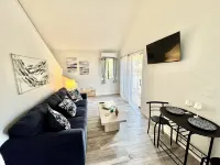 Modern Coastal Retreat Near the Beach & Golf - Sleeps 4 에디스토 비치 호텔