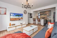 Cozy 2-bedroom apartment in Tatu City with gym, pool, & restaurant in the estate Hotels in Tatu City