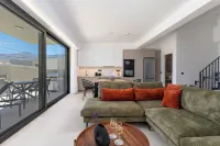 New Modern Villa with Private Pool, 100m from the Beach in South Crete