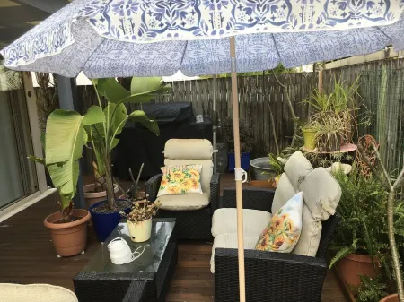 Charming villa with WiFi and AC in serene Mooloolaba Beach