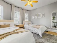 3BR2BATH Lux Home in Somerville