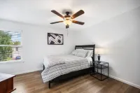 Heart of Pflugerville: Charming 4 BR Home w/Grill & Prime Location!