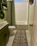 30 + day rental; Bamboo Flair 2 BR 2 BTH apartment; pets ok; close to hospitals