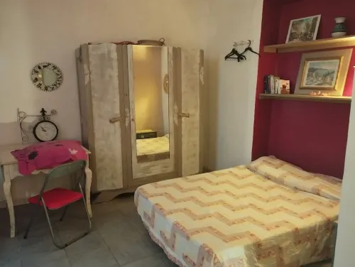 Typical southern village house in the heart of town - ideal for sightseeing