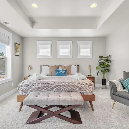 Bend Luxury • Hot Tub • Game Room • Near Downtown