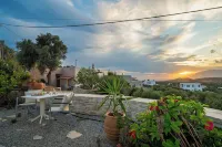 House with sea view. Family-friendly.
