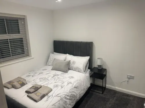 Canal view newly built 3 Bedroom house opposite East Riddlesden Hall.