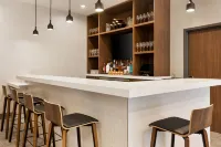La Quinta Inn & Suites by Wyndham Mount Laurel / Moorestown - bar