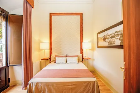 Abadia Swiming Pool Seule Piscine du Centre Historique