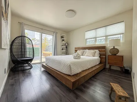 Modern 1BR Retreat with Pool Near SoFi Stadium - MK2