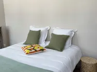 Apartment in the heart of the city, close to historic sites, ideal for families Hotels in Verdun
